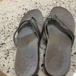 Vionic Silver Sandals, size 10